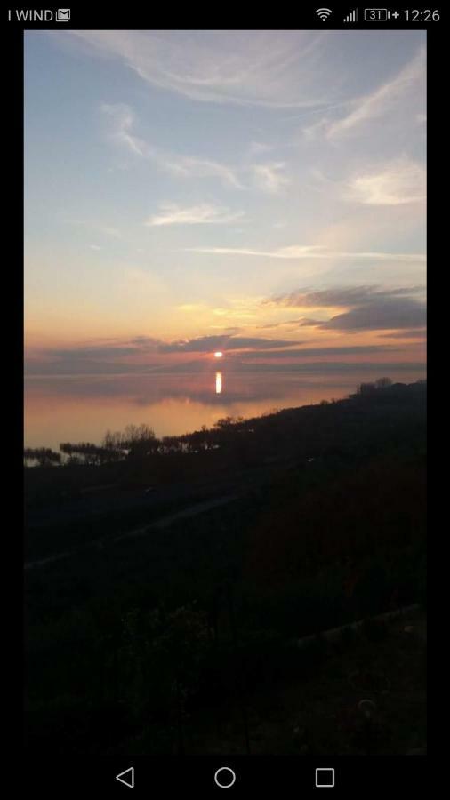 باسّينيانو سول تْرازي B&B Torre Del Lago Trasimeno المظهر الخارجي الصورة