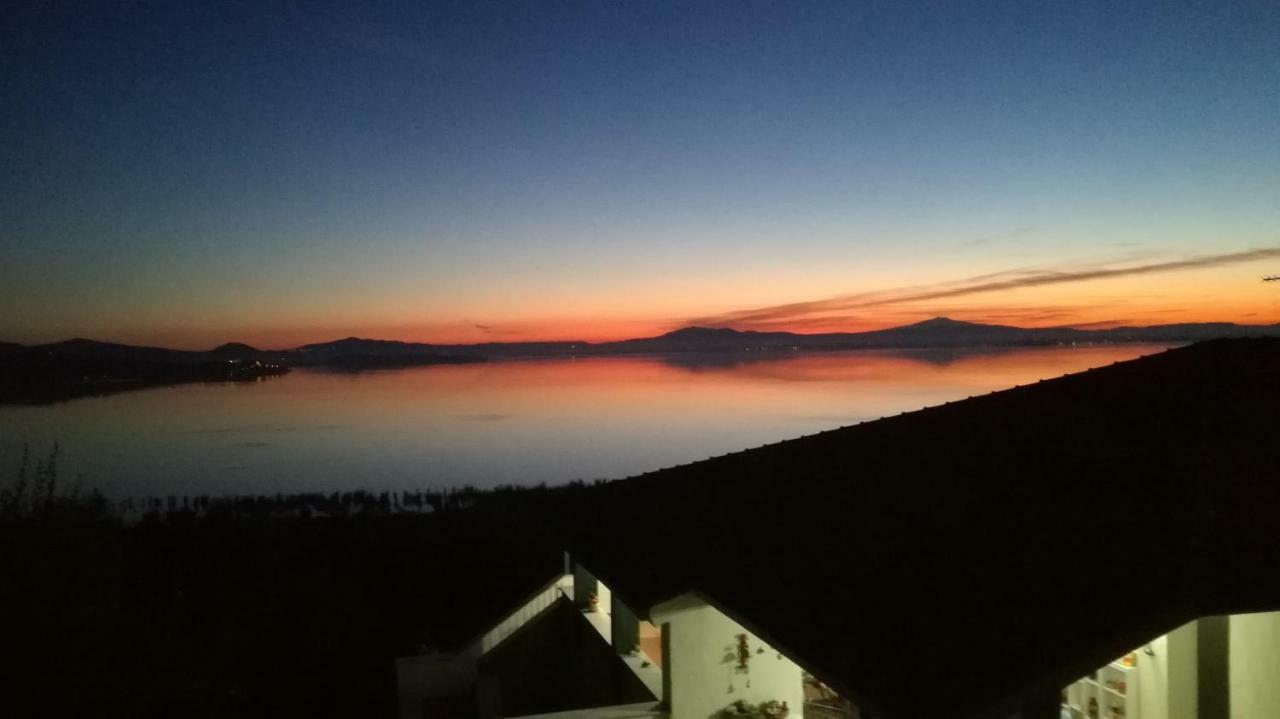 باسّينيانو سول تْرازي B&B Torre Del Lago Trasimeno المظهر الخارجي الصورة