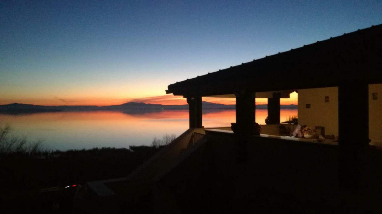 باسّينيانو سول تْرازي B&B Torre Del Lago Trasimeno المظهر الخارجي الصورة