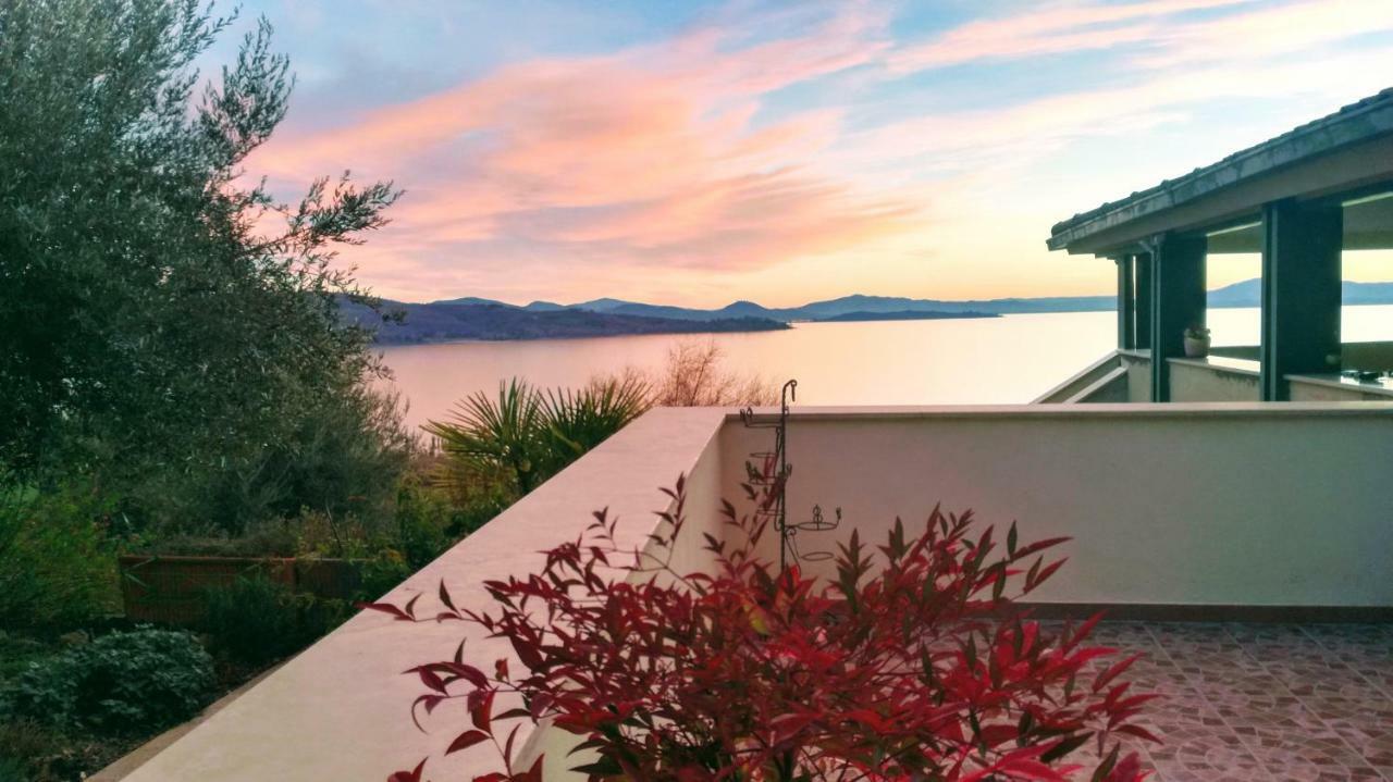باسّينيانو سول تْرازي B&B Torre Del Lago Trasimeno المظهر الخارجي الصورة