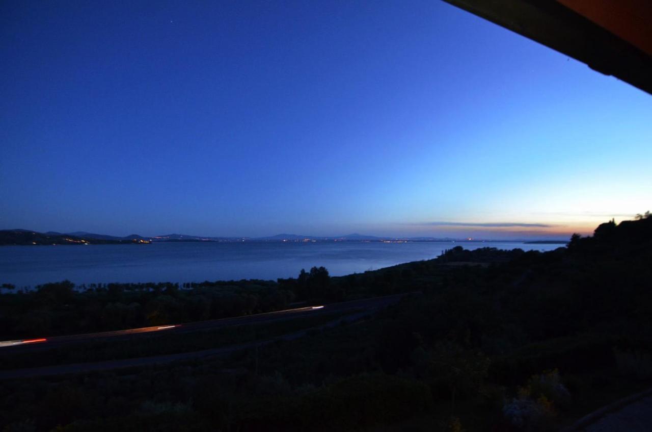 باسّينيانو سول تْرازي B&B Torre Del Lago Trasimeno المظهر الخارجي الصورة