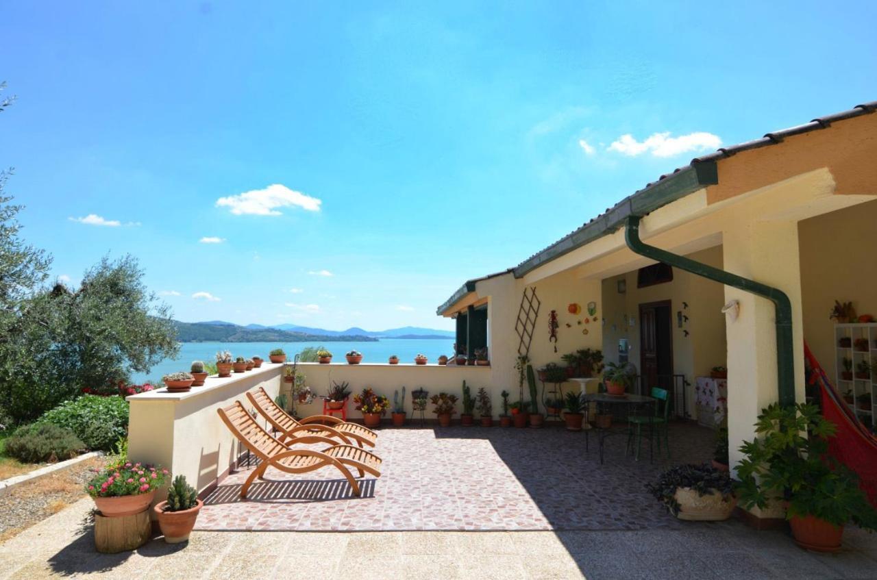 باسّينيانو سول تْرازي B&B Torre Del Lago Trasimeno المظهر الخارجي الصورة
